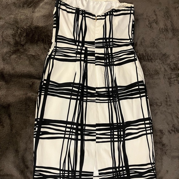 Express Strapless Black & White Dress - Picture 5 of 7